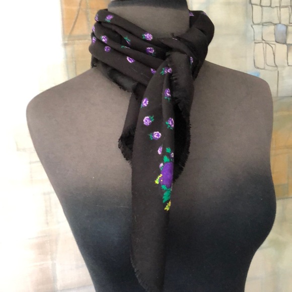 Vintage 100% Wool🧣Scarf - Picture 3 of 7